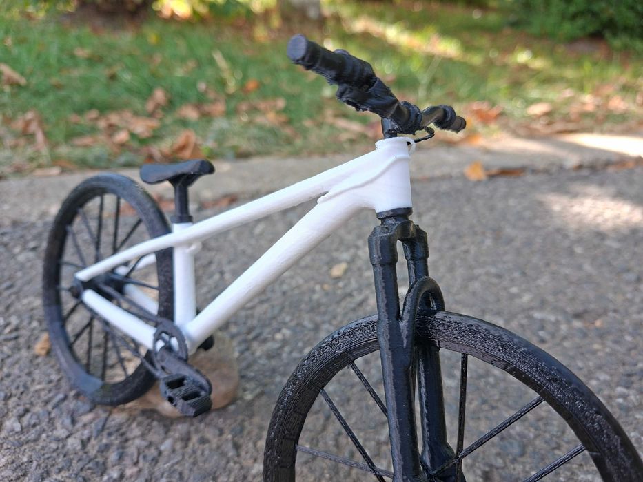 Bicicletă proiectată și printată 3D