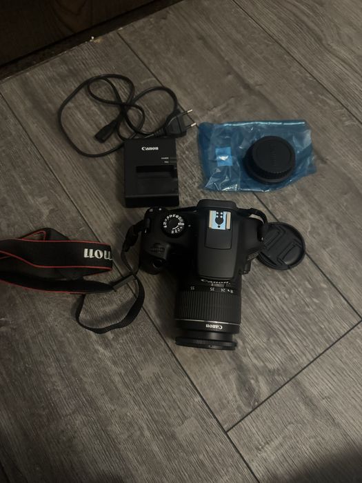 Canon DSLR фотоапарат CANON EOS 4000D + EFS 18-55 DC