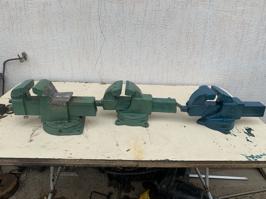 Тиски           .