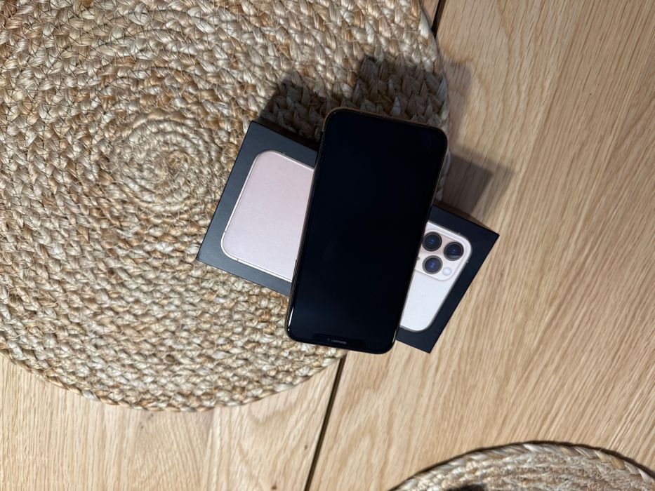 IPhone 11 Pro - чудесен подарък за Коледа