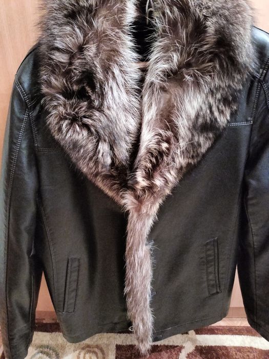 Продам куртку кожанную