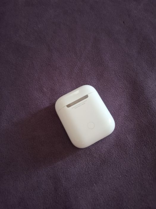 Оригинальные Apple AirPods — 30 000 ₸