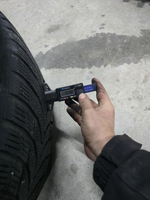 4 Броя 235/60/18 Nexen 2x6,5mm 2x5,7mm