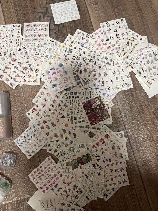 Для маникюра и дизайна ногтей