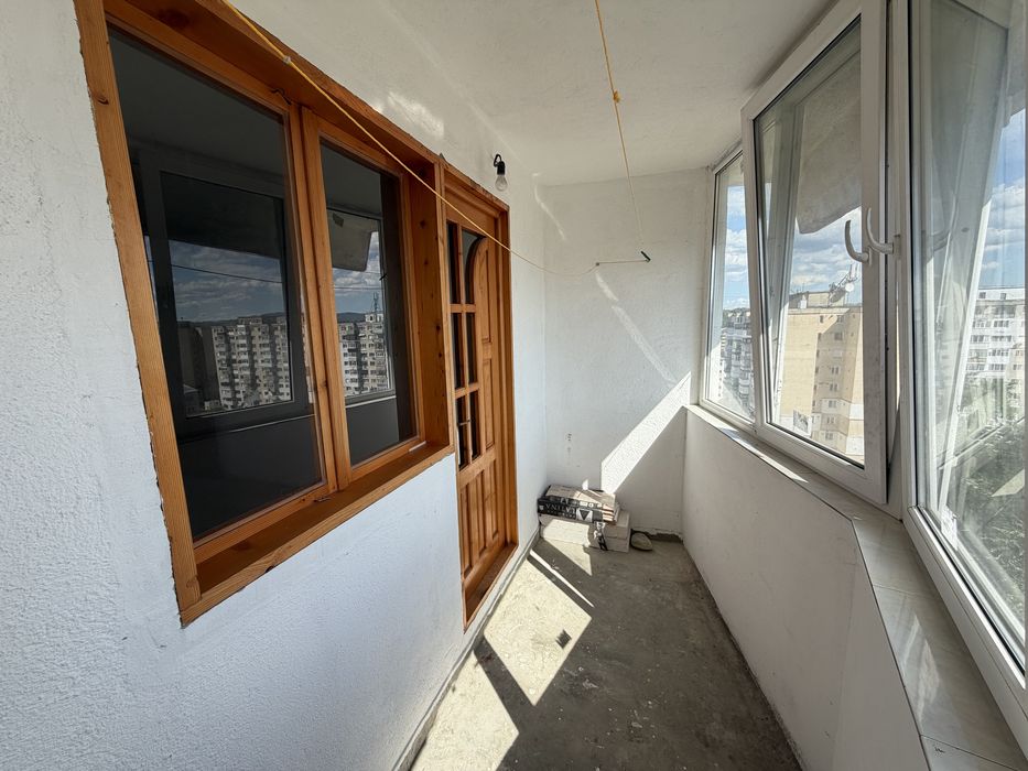 Apartament 3 Camere *Cu îmbunătățiri *Zona de sus
