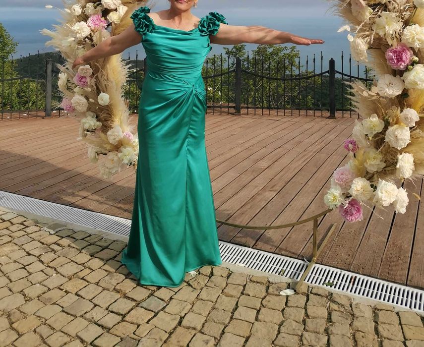 Oфициална рокля зелена.