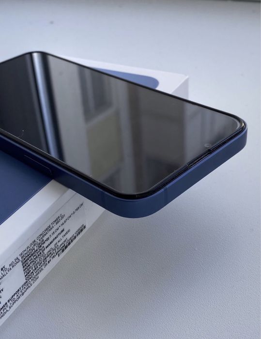 Продам iphone 13