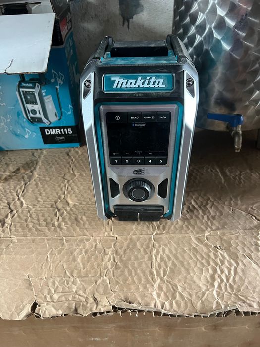 Radio MakitaDMR 115