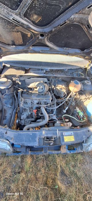 VW Vento 1992г в аварийном состоянии