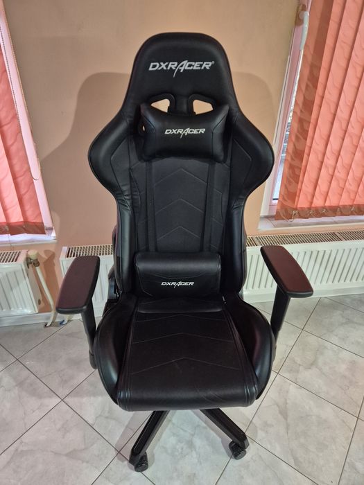 Гейм стол DXRACER Formula.