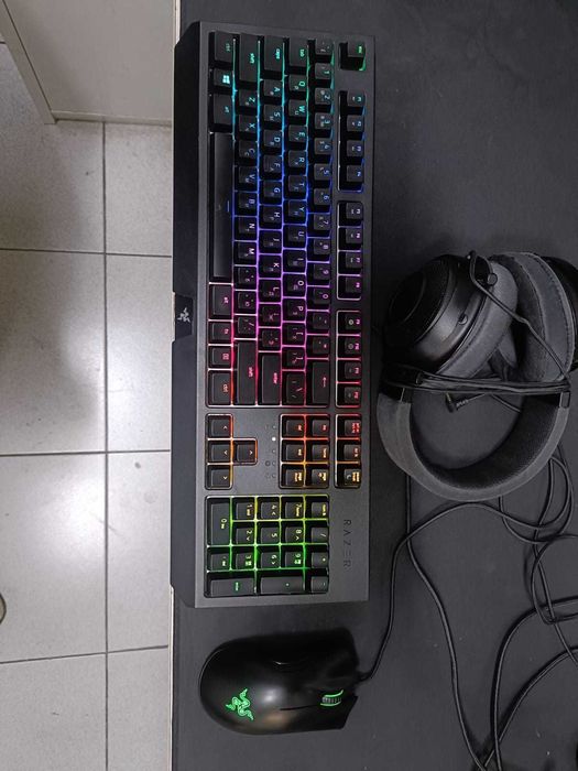 Игровая механическая клавиатура, мышка, наушники Razer