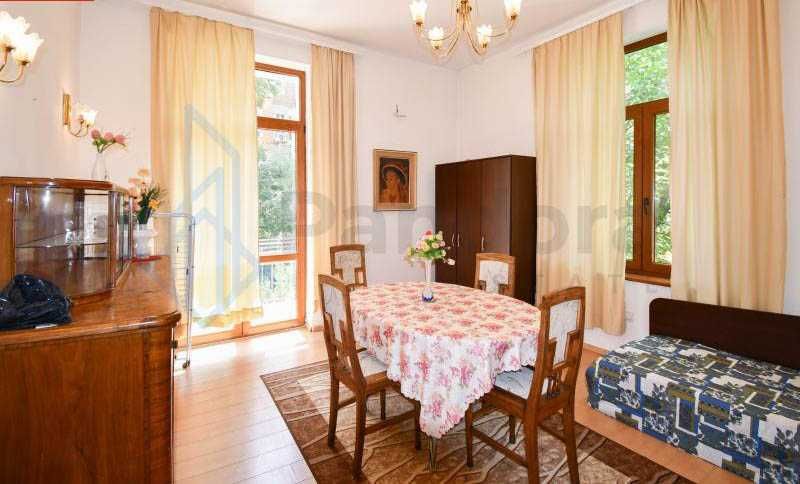 Тристаен апартамент под наем  в Центъра