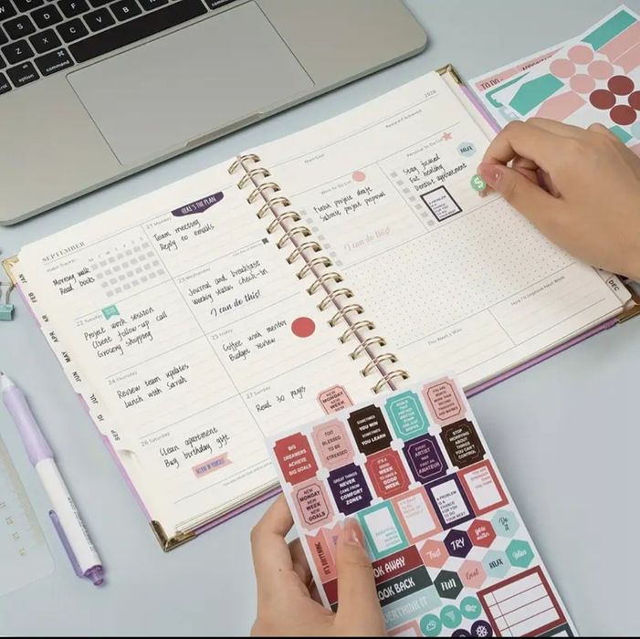 Планер седмичен и месечен