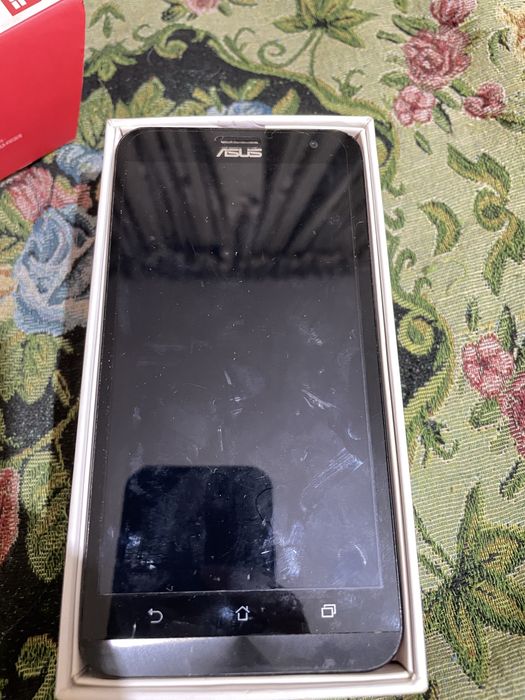 Продаётся телефон на запчасти.