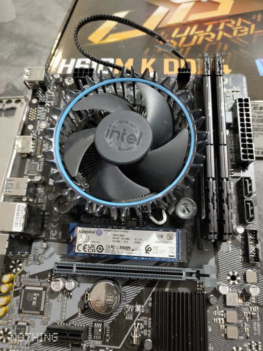 Kit Intel i3-13100f,Gigabyte H610M K , Ssd 1tb, memorie RAM 16gb ddr4