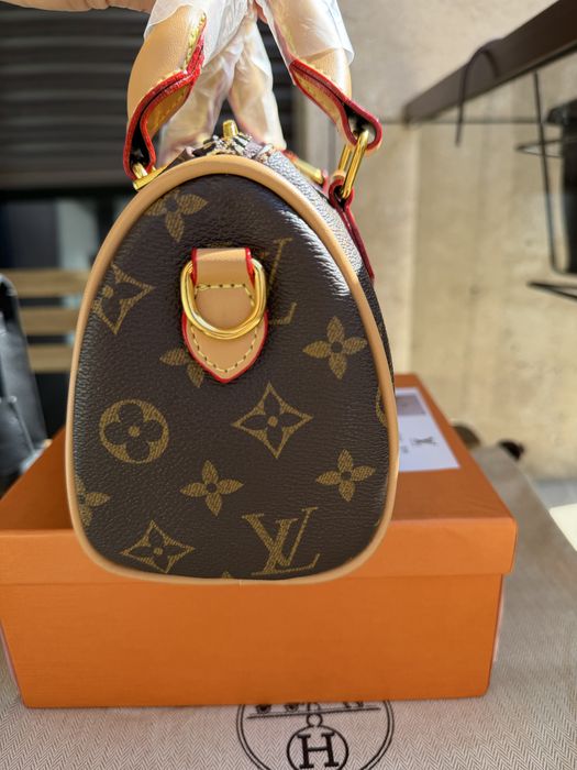 Louis Vuitton Speedy