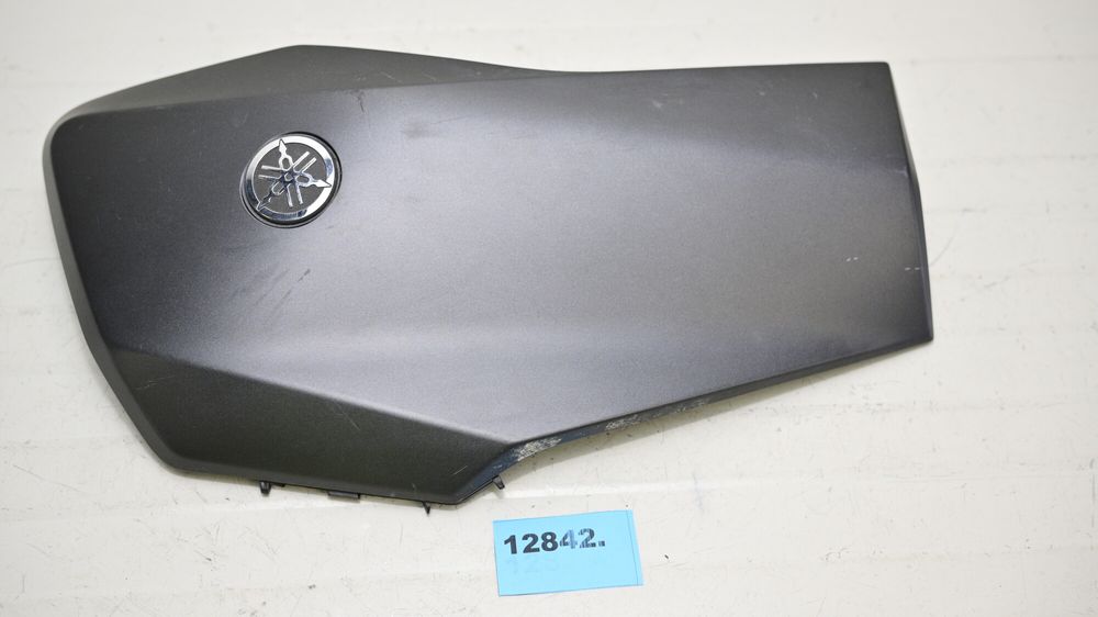 Carena Fata Lateral Stanga Yamaha X-MAX 125 / 300 2023 - 2026