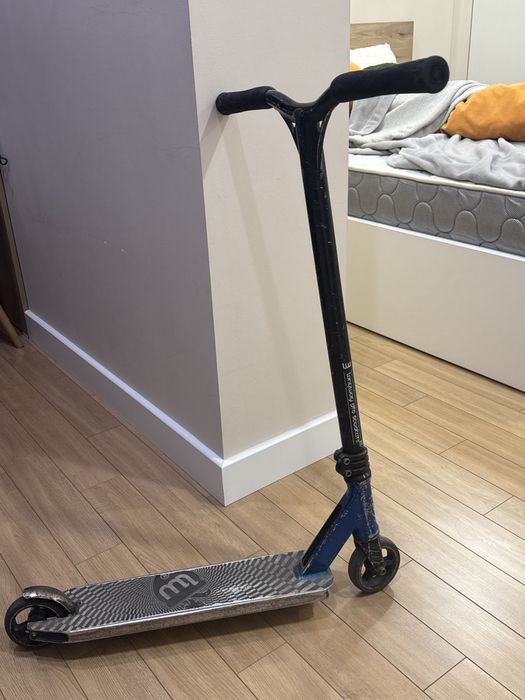 продам трюковой самокат longway