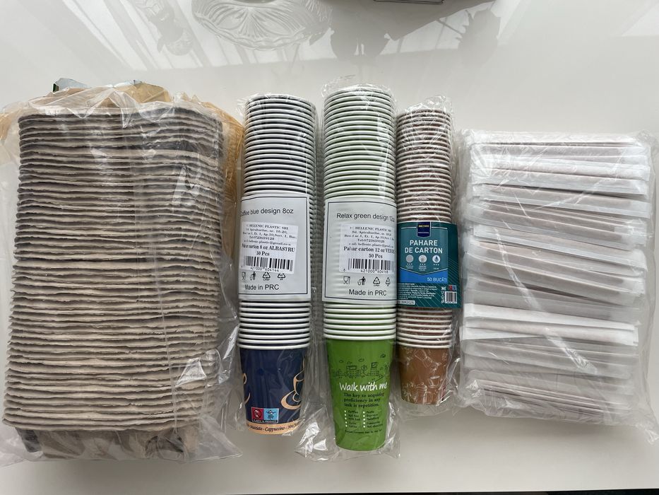 Pahare de carton + capace+ paletine + suport pahare