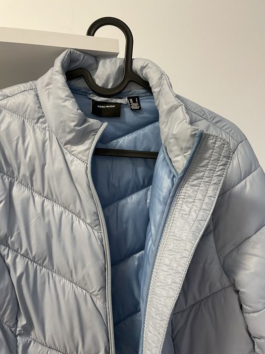 Geaca toamnă / primăvară matlasata albastra Vero Moda mărimea S