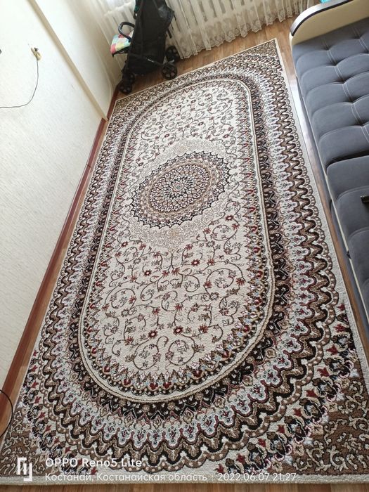 Ковёр в отличном состоянии