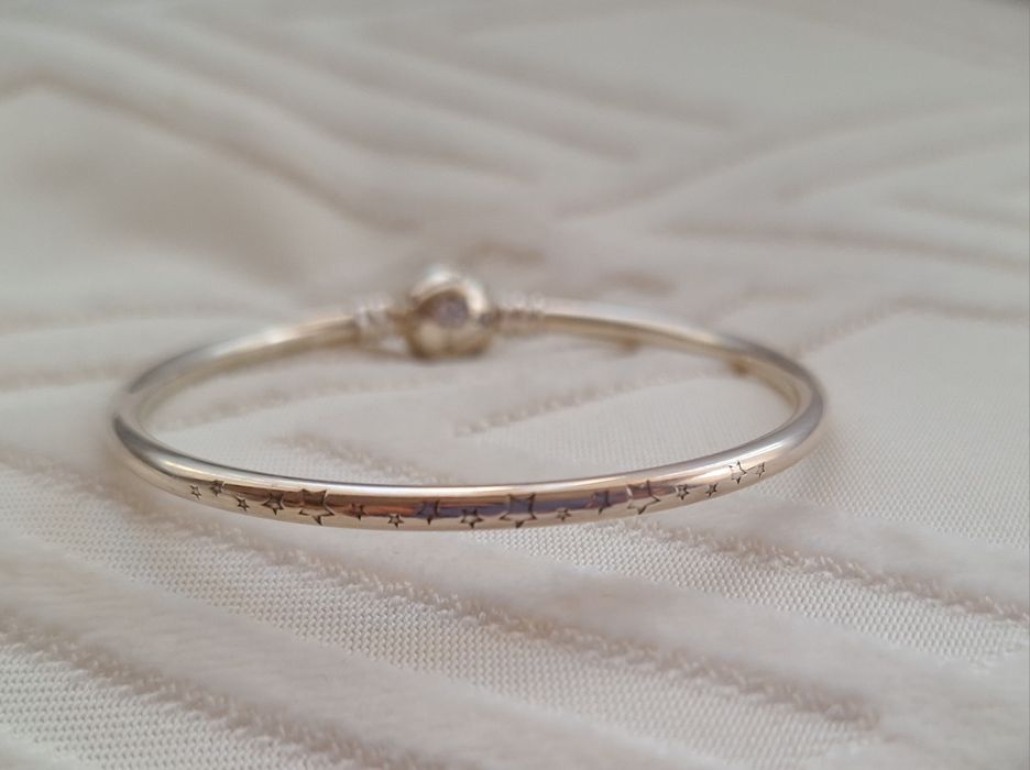 Pandora Твърда гривна, 17см., лимитирана колекция