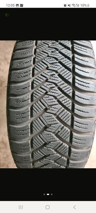 Jante aliaj Ford cu cauciucurii de iarnă pe 16