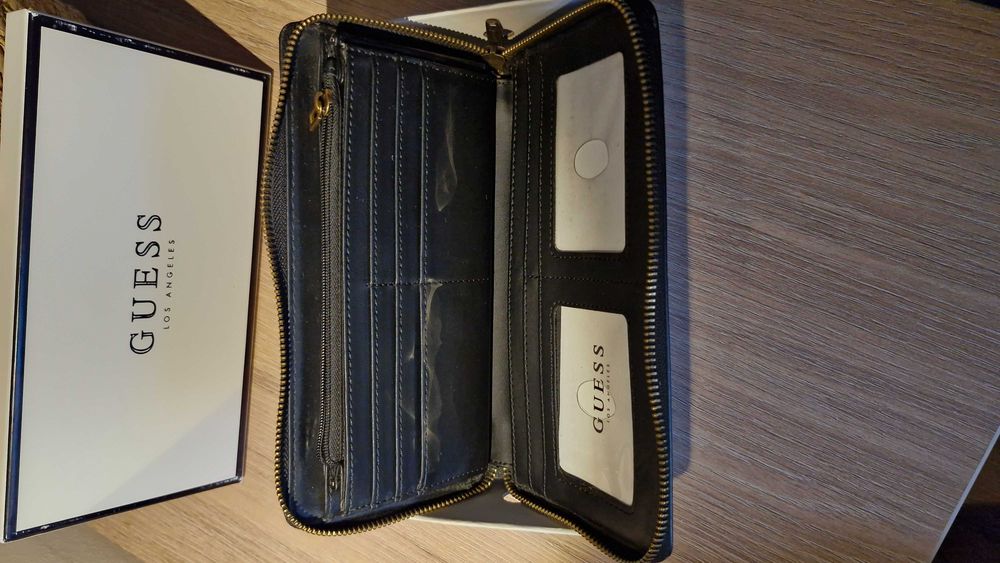 Портмоне Guess 50 лв.