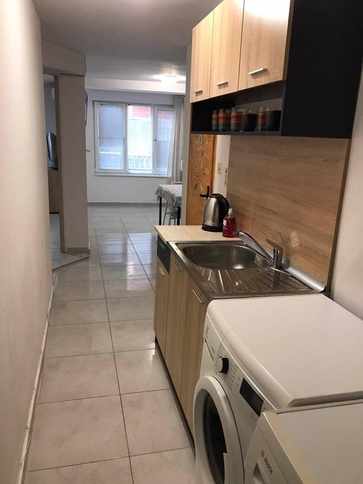 Дава се под наем Двустаен апартамент в Бургас, Възраждане - 50 кв.м за 357 € - Снимка #1