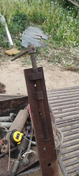 Струбцина полтора метра