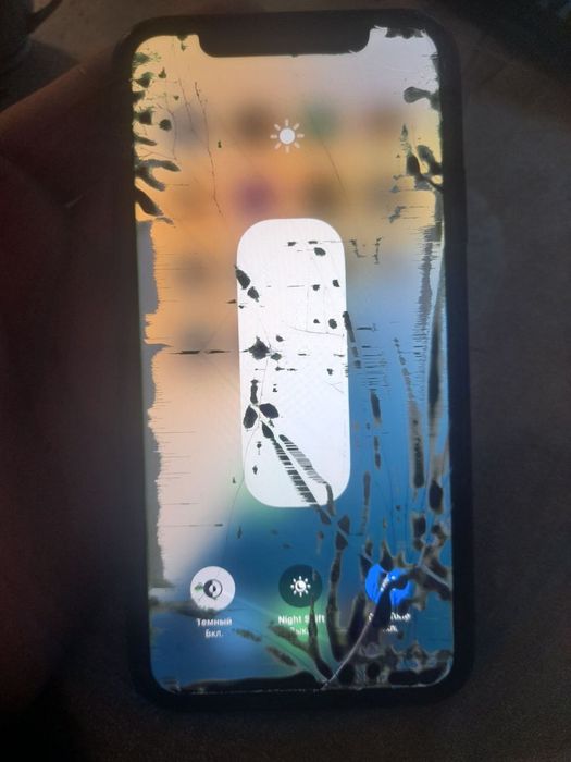 Айфон 11 продам