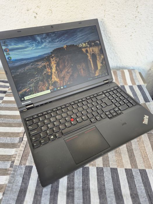 Laptop Lenovo i5 ssd Win10