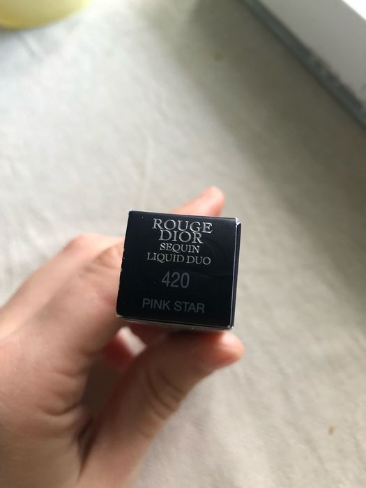 Червило Dior Sequin със златни частици