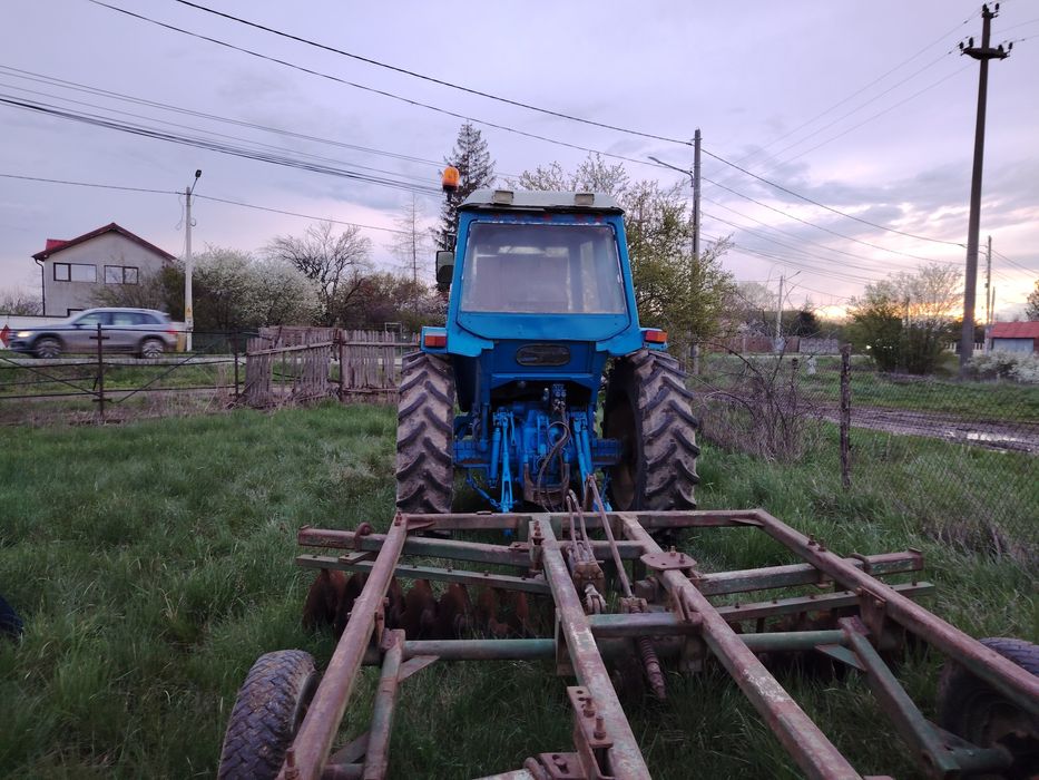 De vânzare Ford 8210