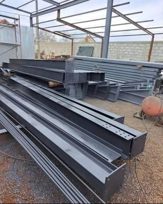 Vând hală metalica