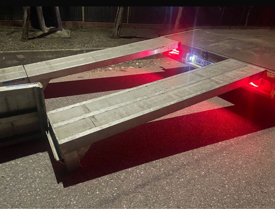 Cale /rampe pentru utilaje din 2 bucati .