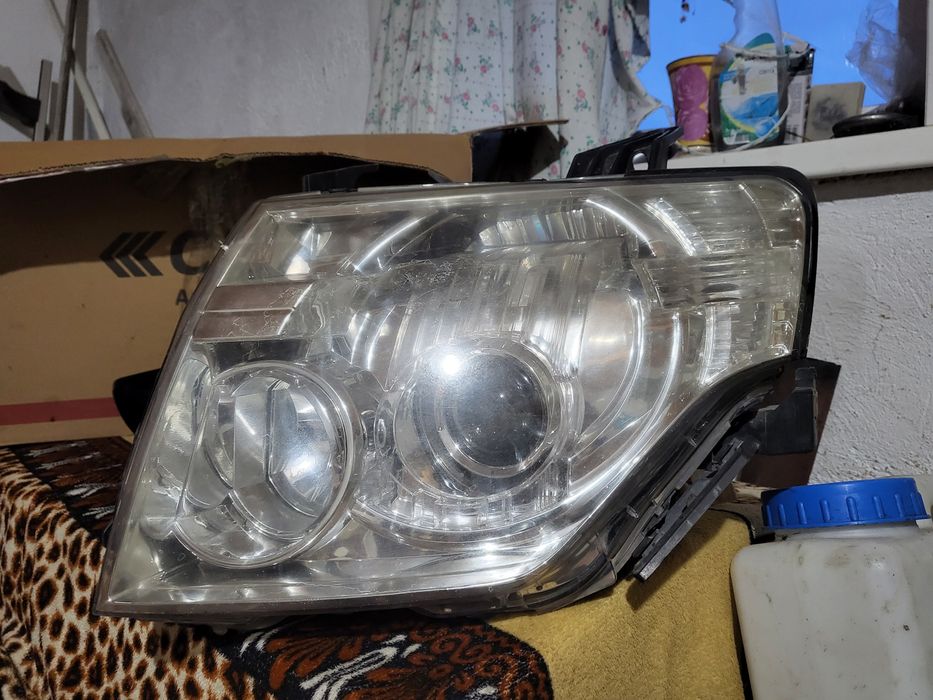 Левая фара паджеро4