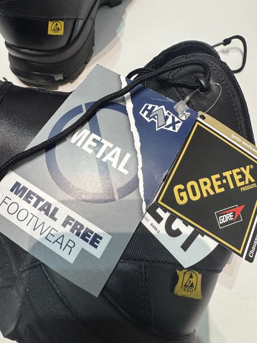 Мъжки обувки с метално бомбе HAIX GORE-TEX . Размер 42