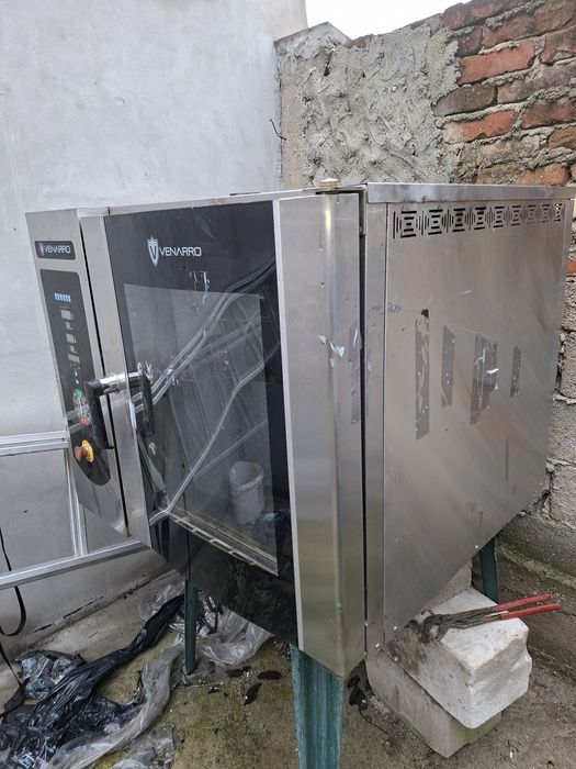 Vând cuptor venarro pe gaz defect