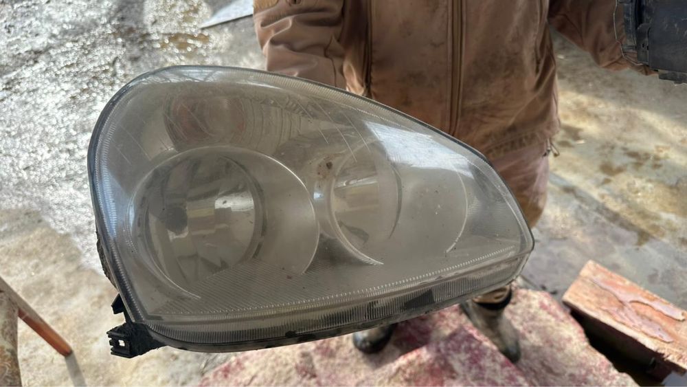 Продам фары на приору