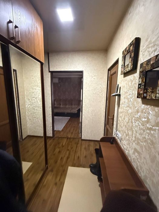 Продается своя квартира. Хамза.