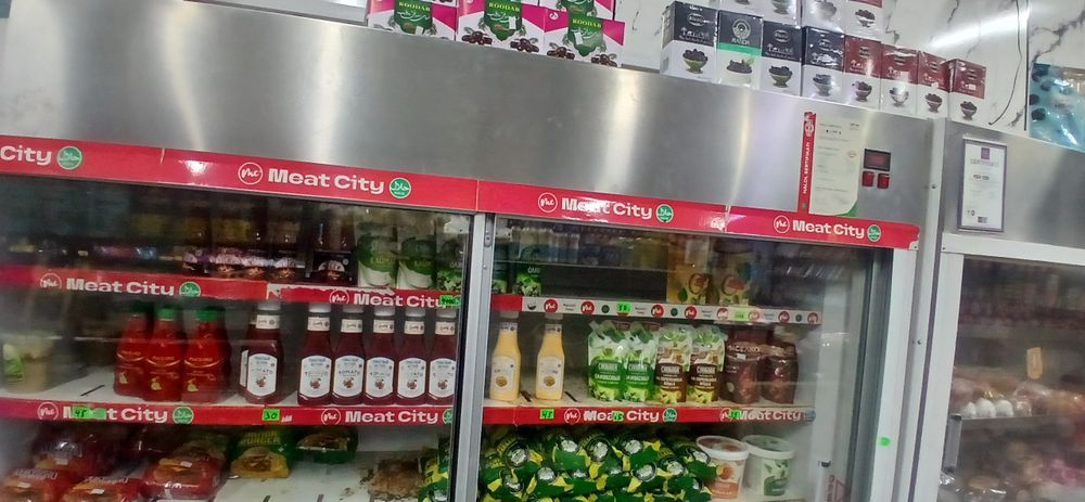 Vitrina muzlatkich 6 oy ishlagan