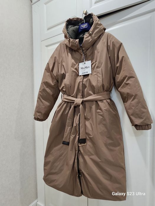 Продам пуховик фирмы Max Mara