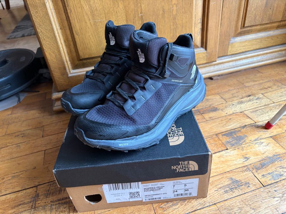 Нови обувки The north face vectiv exploris