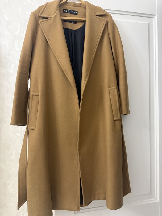 Пальто шерстяное. ZARA