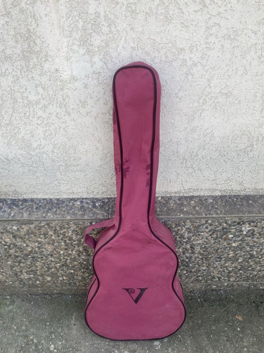 Valencia CG160. Valencia CG160.