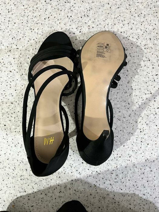 Продам босоножки туфли летние