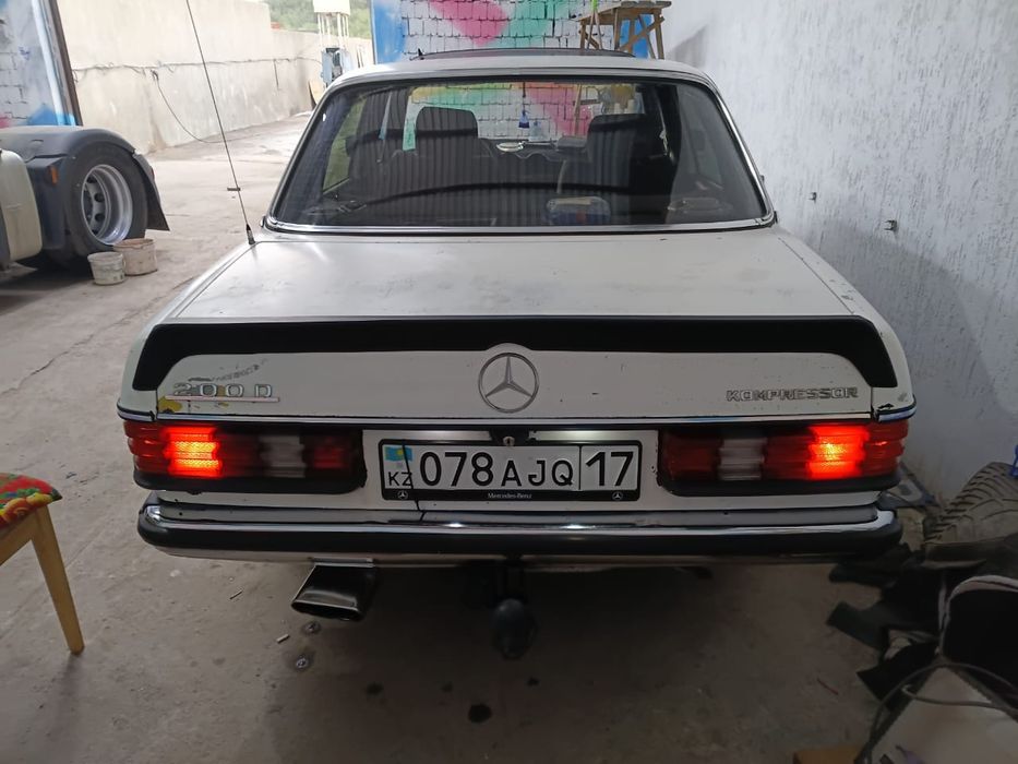 Мерседес Бенс 124