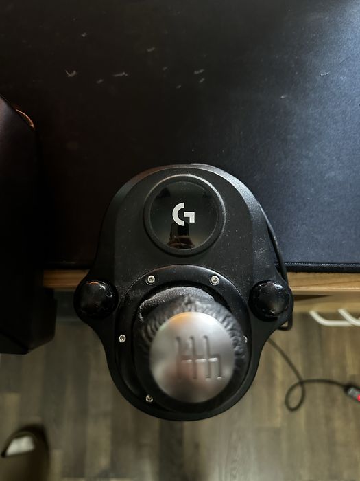 Volan logitech g29 + schimbator logitech