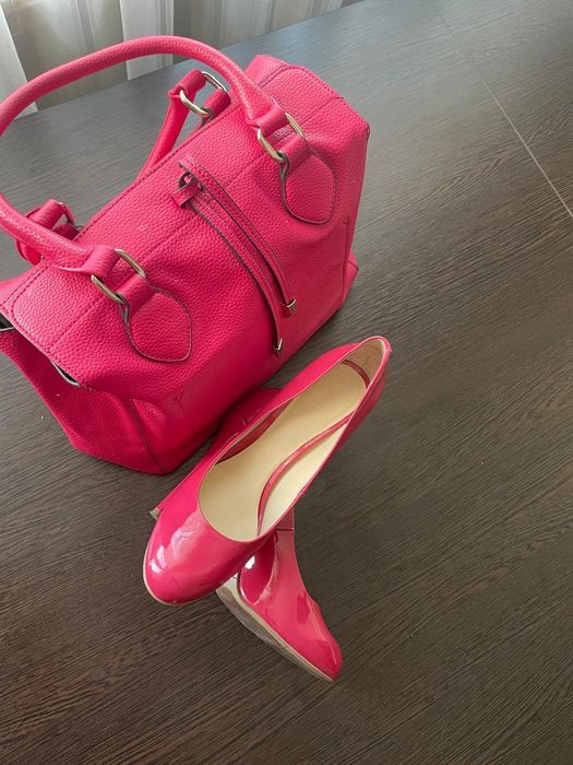 Туфли малиновые и сумка в комлекте
